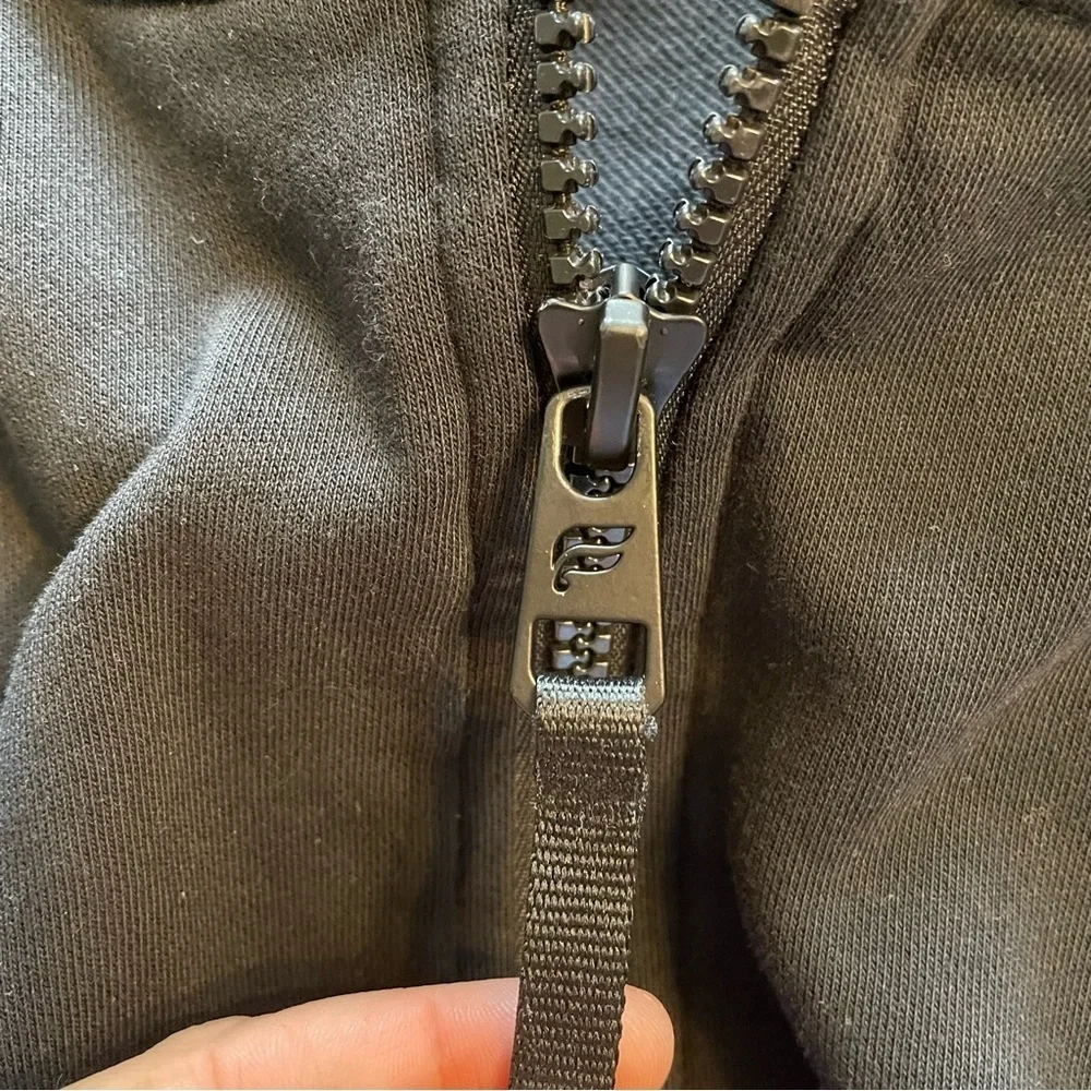 Fabletics black bomber jacket light-weight black